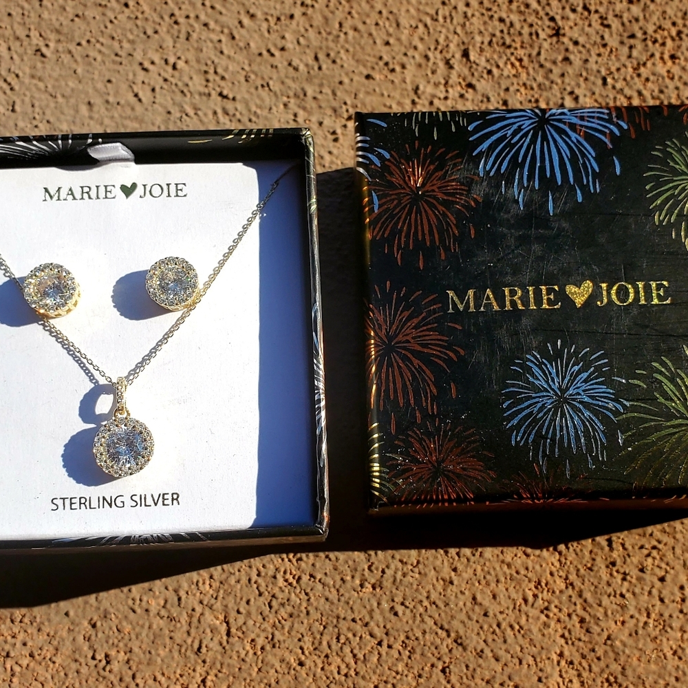 New Sterling Silver CZ Halo  2pc Jewelry Set._10